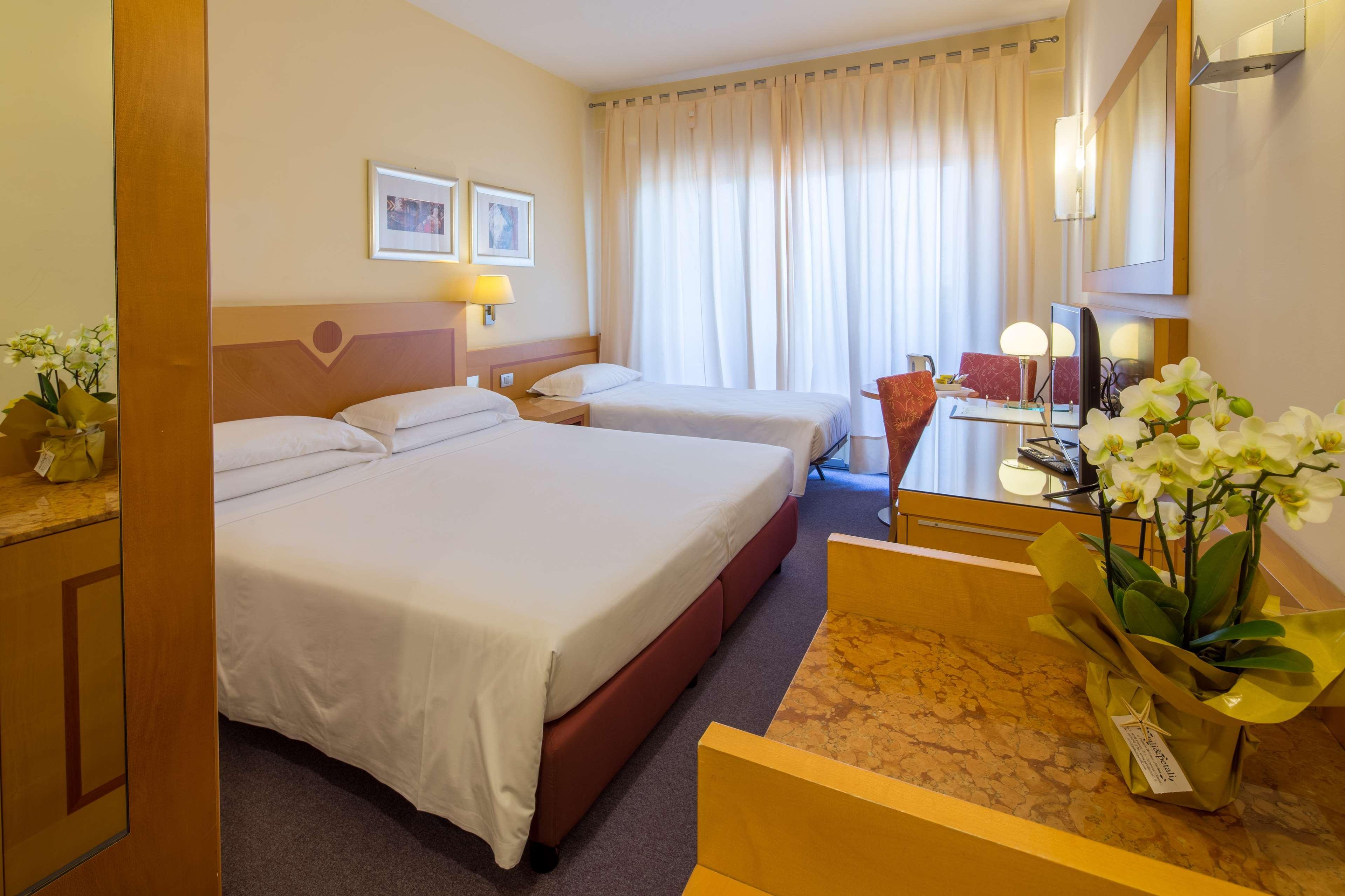 Best Western Hotel I Triangoli Infernetto Экстерьер фото