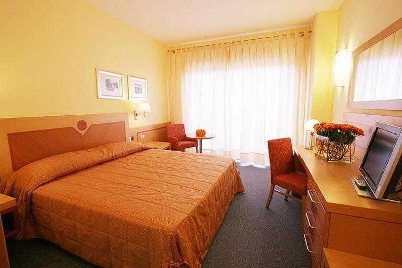 Best Western Hotel I Triangoli Infernetto Экстерьер фото